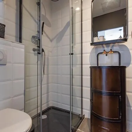 L'atelier - Metro Valmy - Vaise *